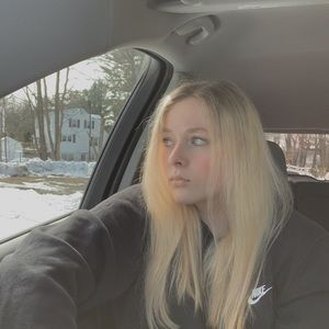 Meet your Posher, Danielle